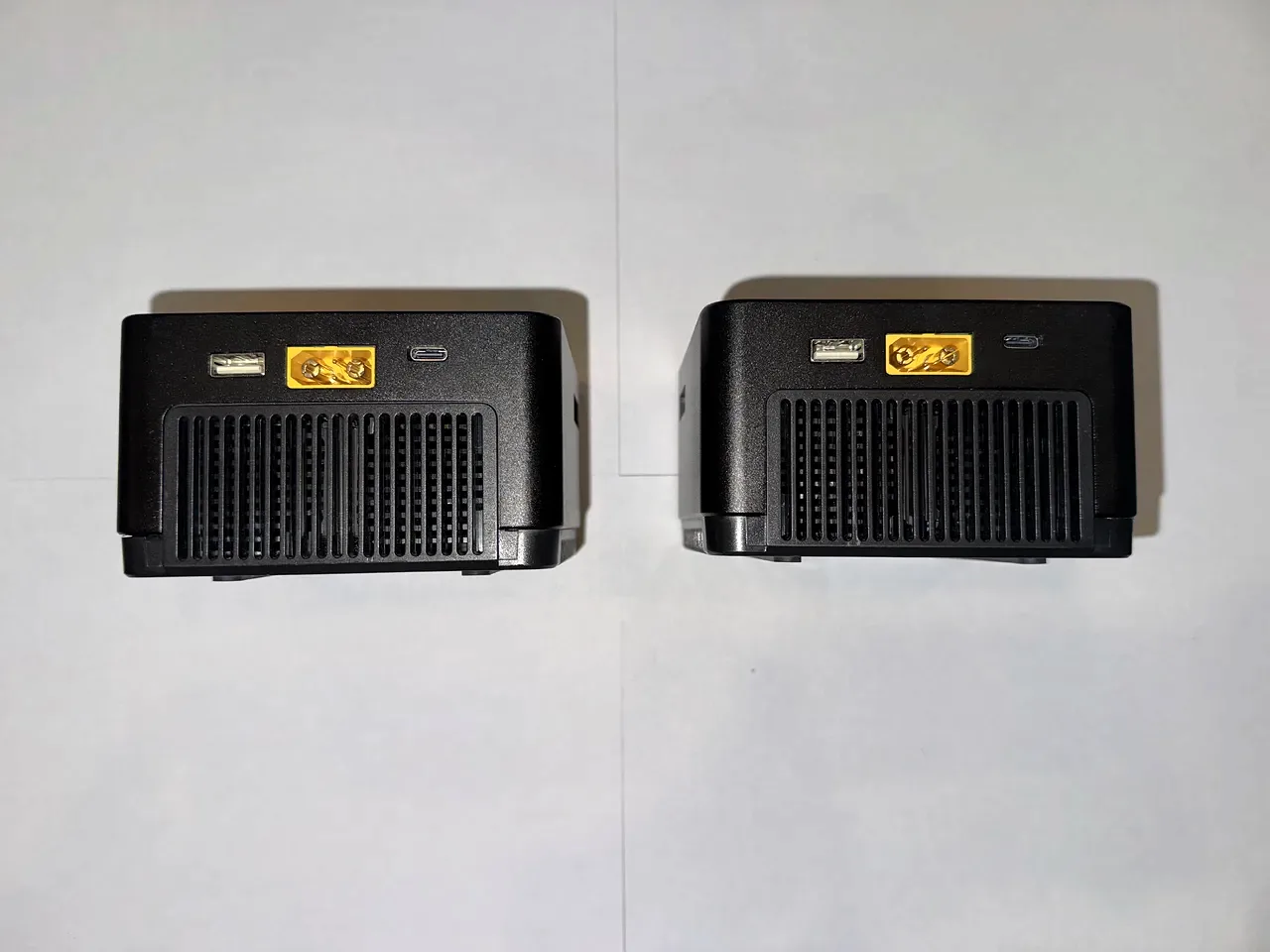 ISDT P30 Dual 1000W Smart Charger with Accessories, photo 4 of 9